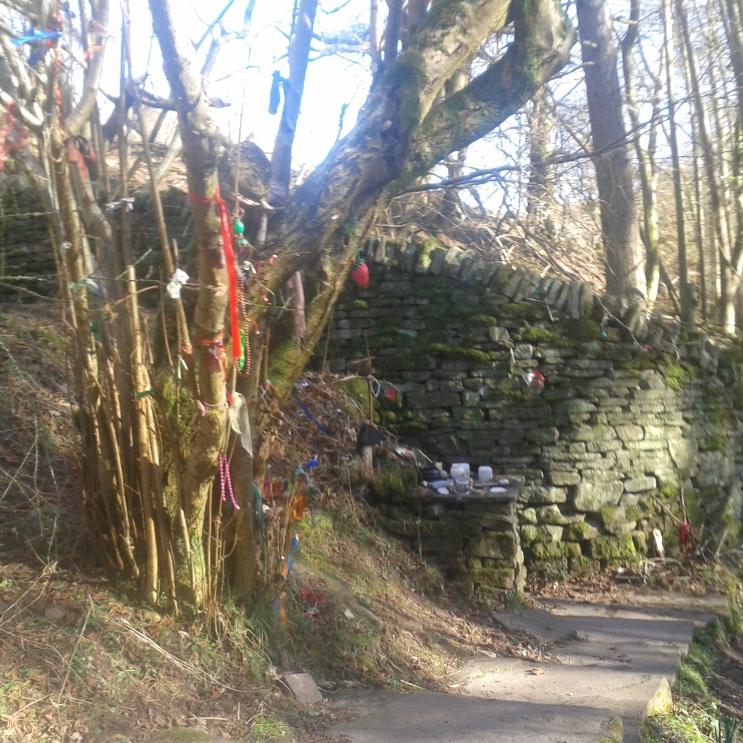 strollsnstories's tweet photo. Saturday September 26th  Patricio church and Holy well
( above forest coal pit 5 miles north of Abergavenny)

Start 10.30am – half day stroll - £10 
Healing, Murder and the Foreboding

Contact Jan on janescalittle@gmail.com for further details and booking. https://t.co/qWOwEFm9ED