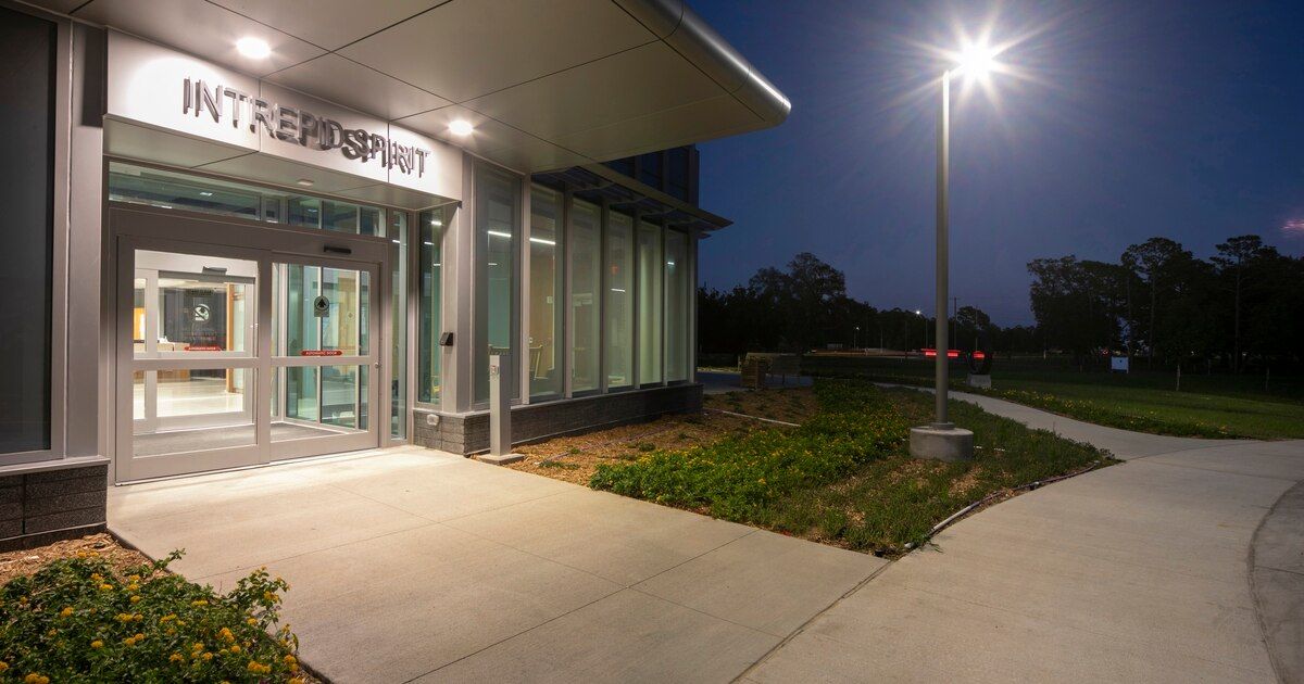 A new facility at Eglin Air Force Base in Florida has opened to treat active-duty service members who’ve been diagnosed with a traumatic brain injury or post-traumatic stress disorder. buff.ly/2ZOOEUx