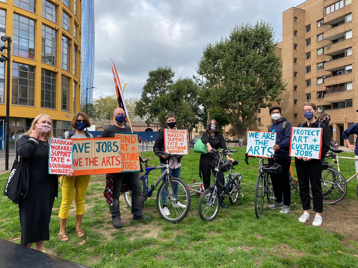 Back out with my <a href="/BarbicanWorkers/">Barbican Workers</a> colleagues supporting <a href="/Tate_United/">PCS Tate United</a> and <a href="/SouthbankSOS/">SouthbankSOS</a> today! Save jobs, save the arts. #cultureincrisis