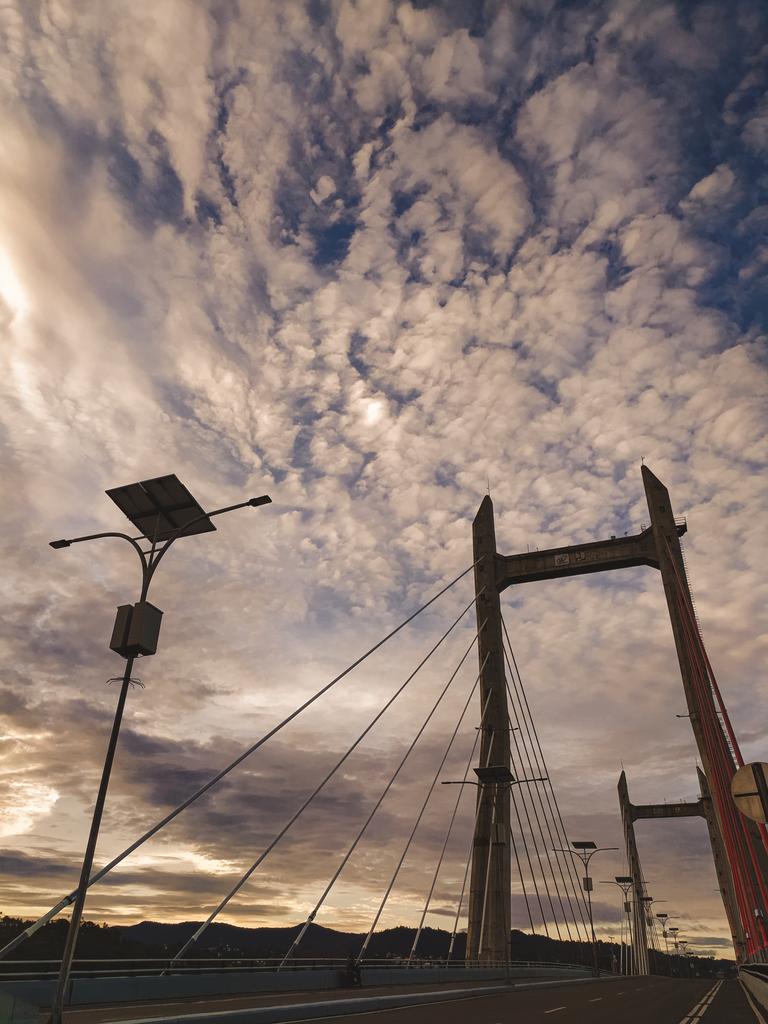 NoerulHera's tweet photo. Jembatan Merah Putih,
Ambon, Maluku

📷 Redmi Note 8 https://t.co/Yl6wyvOAE8