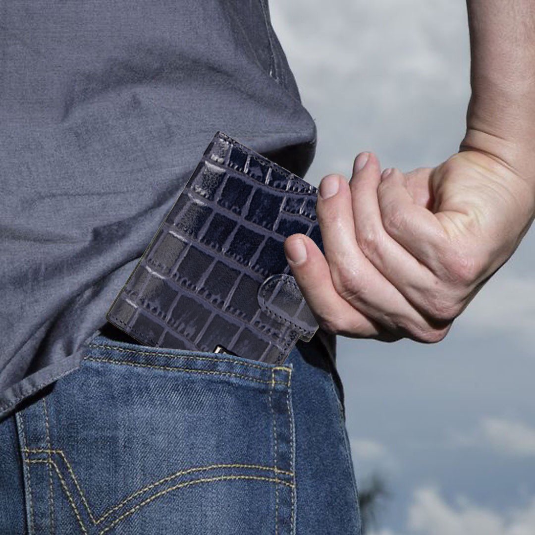 da milano belt and wallet