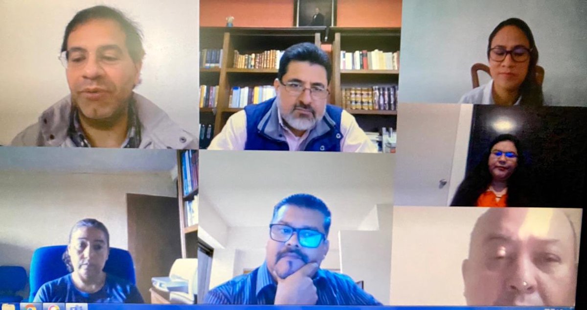 Jose_Roberto77's tweet photo. En reunión de trabajo con la #JuntaDistrital 01 Fresnillo del @IneZacatecas recabé interesantes y pertinentes propuestas.
Confirmo la importancia de este diálogo permanente y directo con las y los compañeros del @INEMexico, más aún en el actual #ProcesoElectoral concurrente. https://t.co/oc1Xylrc1E