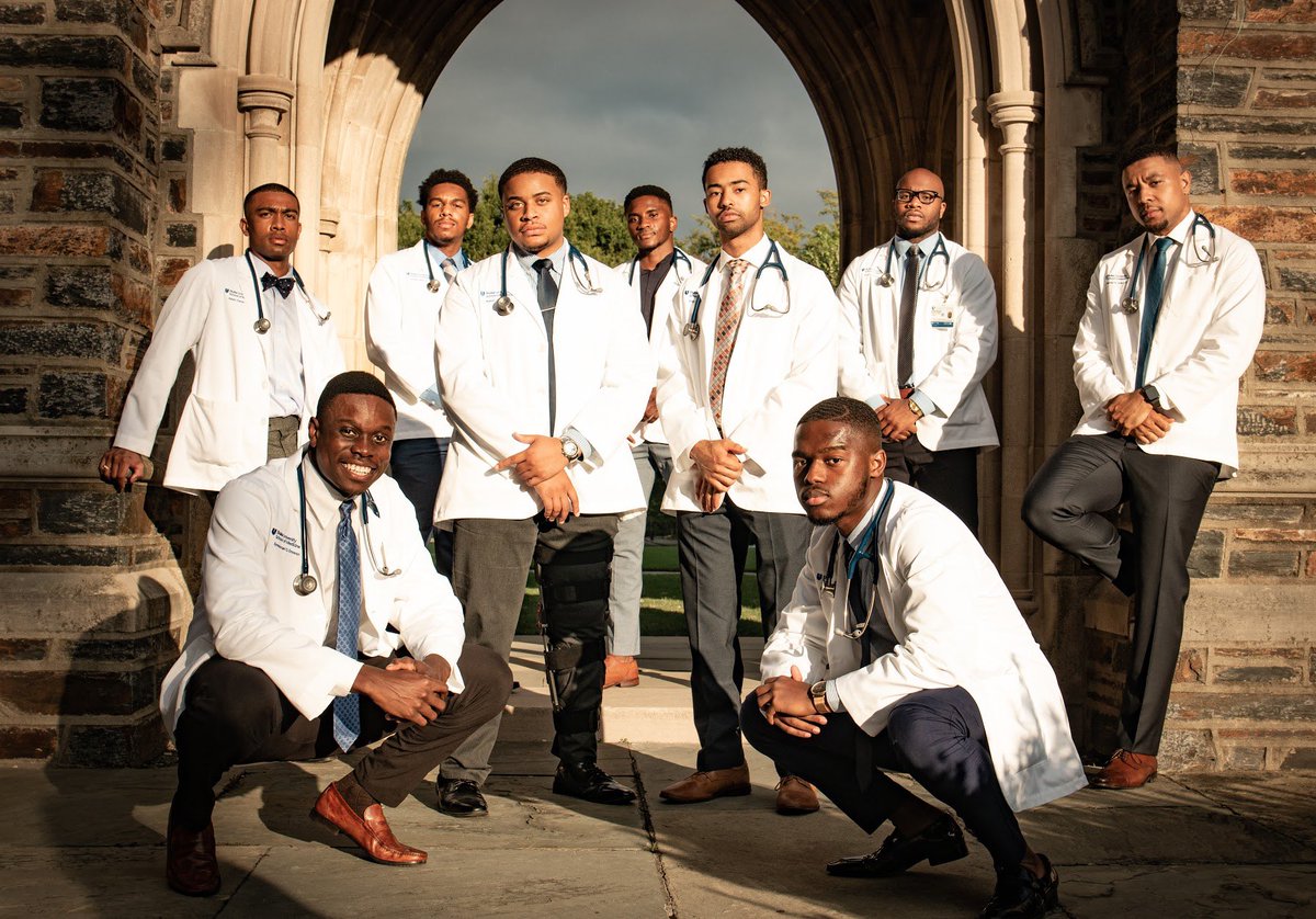 eowolo_med's tweet photo. Strength in numbers ✊🏾✊🏾✊🏾 @SNMA @SnmaDuke #medtwitter https://t.co/zCYa1Xd7aF