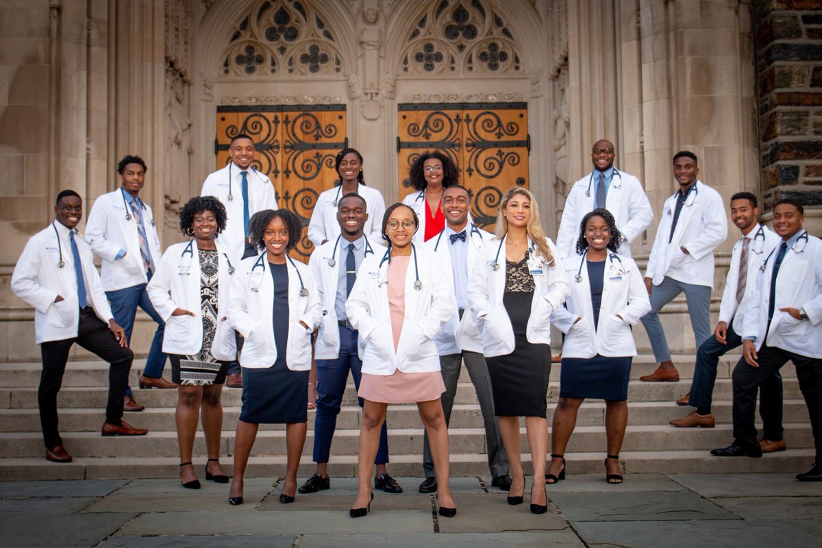 eowolo_med's tweet photo. Strength in numbers ✊🏾✊🏾✊🏾 @SNMA @SnmaDuke #medtwitter https://t.co/zCYa1Xd7aF