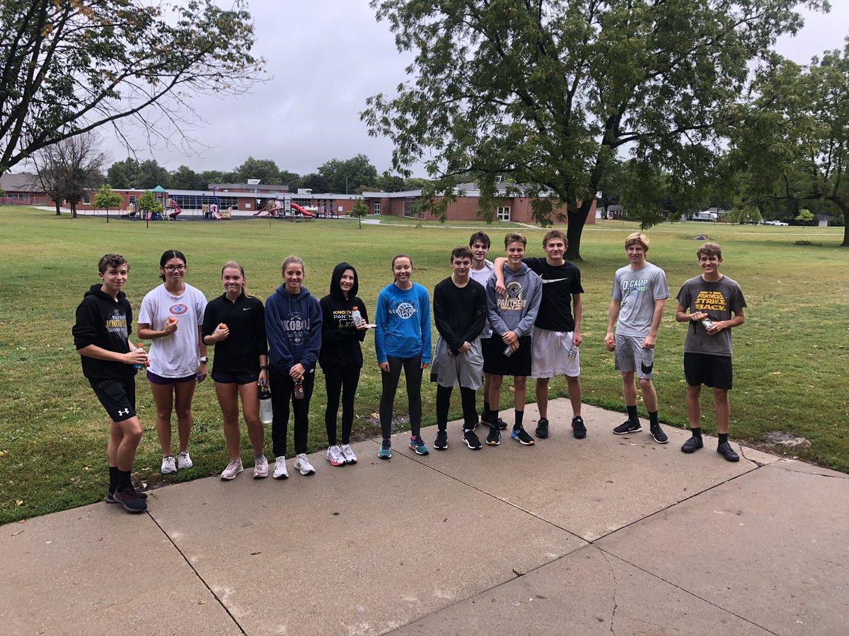 Beautiful morning for a Saturday long run! If you haven’t yet, come watch these kids compete in a meet! #KCSDPride <a href="/kvilletrack/">Knoxville Track & XC</a>