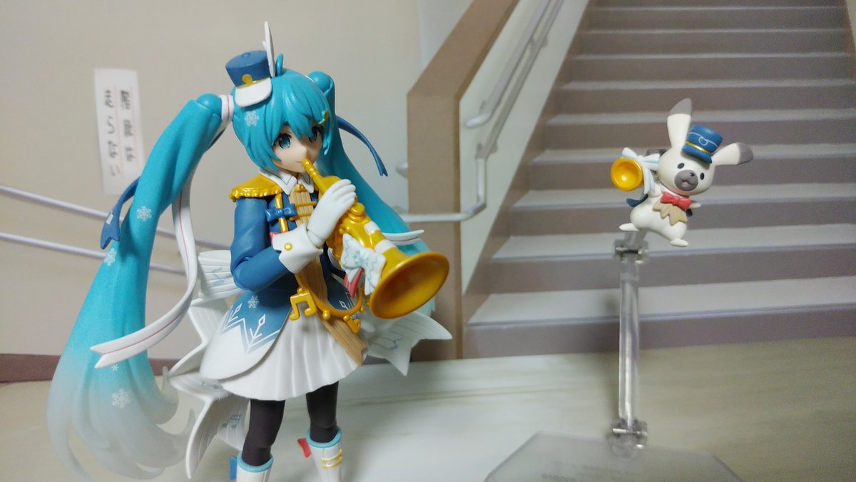 TORIfigma1's tweet photo. ん～、これはめんこい。
他の方のレビューでも見かけたけど、ペットとホルンのポージング難しい。
ただそれを凌駕する形でホントめんこい。

#オモ写

#初音ミク
#SnowParade

#こらぁめんこいわさ https://t.co/zieqB89L5c