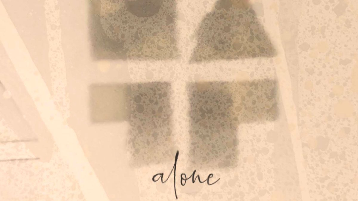 RockEraMag's tweet photo. Matt Reagan released today his uptempo latest single 'Alone' which is Built around hazy guitar leads and a love for 90s Brit-pop, find him on Spotify through here https://t.co/EGnlHPlsQZ https://t.co/alFt2rhqu9