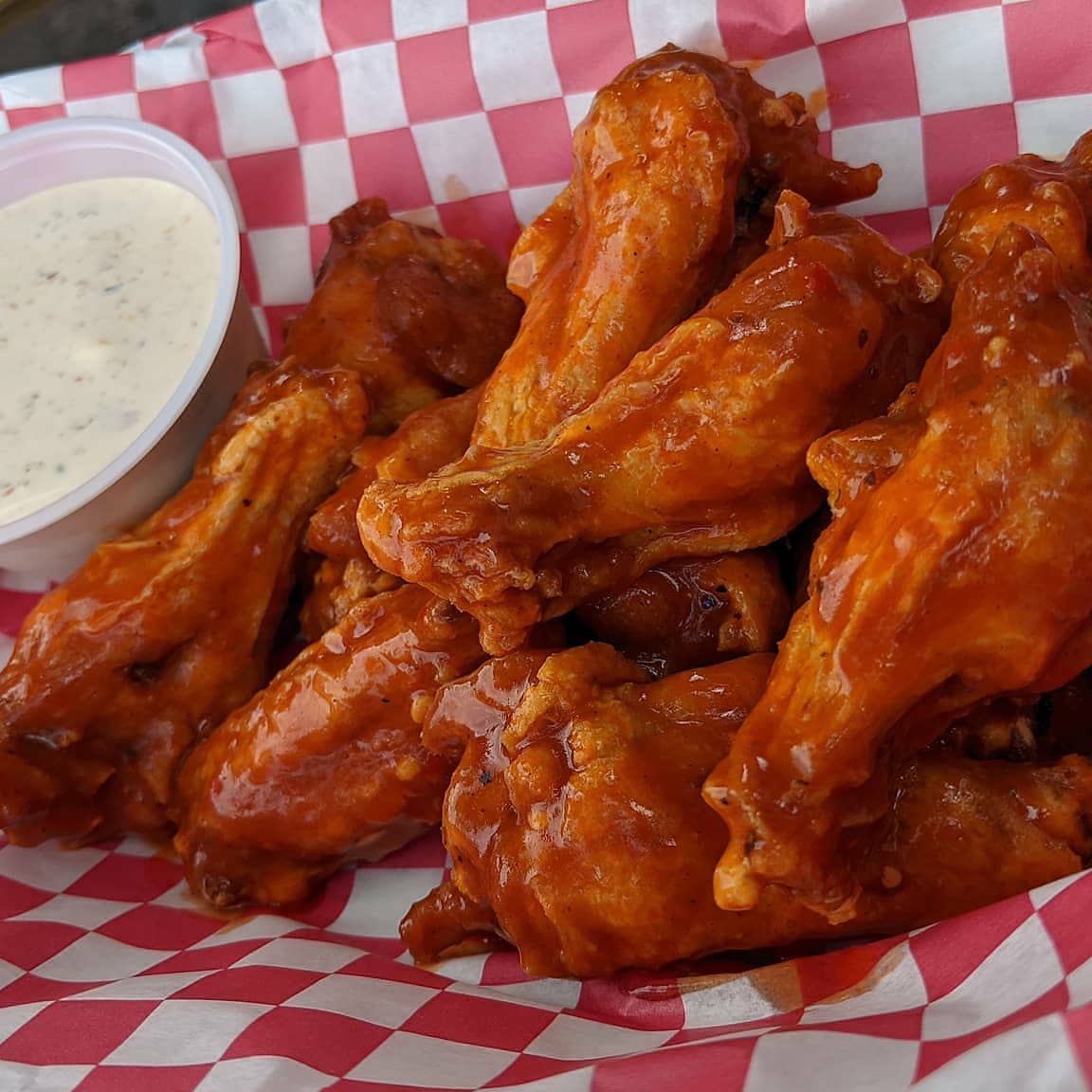 rankintacos's tweet photo. GameDay at Rankin Tacos! 2 for Drinks from 3-6. 75 cent Wings ALL Day! TVs All Over The Place! FSU/GT at 3:30! #rankintacos #gameday #gonoles #socited https://t.co/qk41iAXLo3