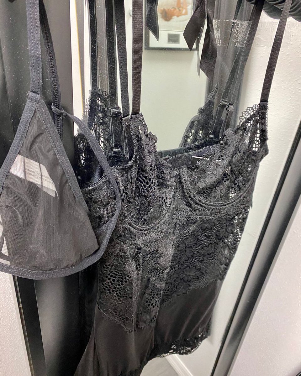 If sensual and classic black lingerie is more your style, we’ve got you covered (or uncovered) there too! Check out this set from Oh La La Cheri 🖤