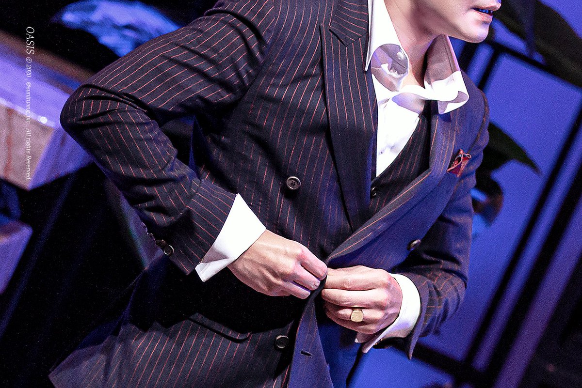 suninjang_pic's tweet photo. 200912 뮤지컬 #비스티 밤공 커튼콜
이재현 役 #김종구 https://t.co/Xmie3D6JnH
