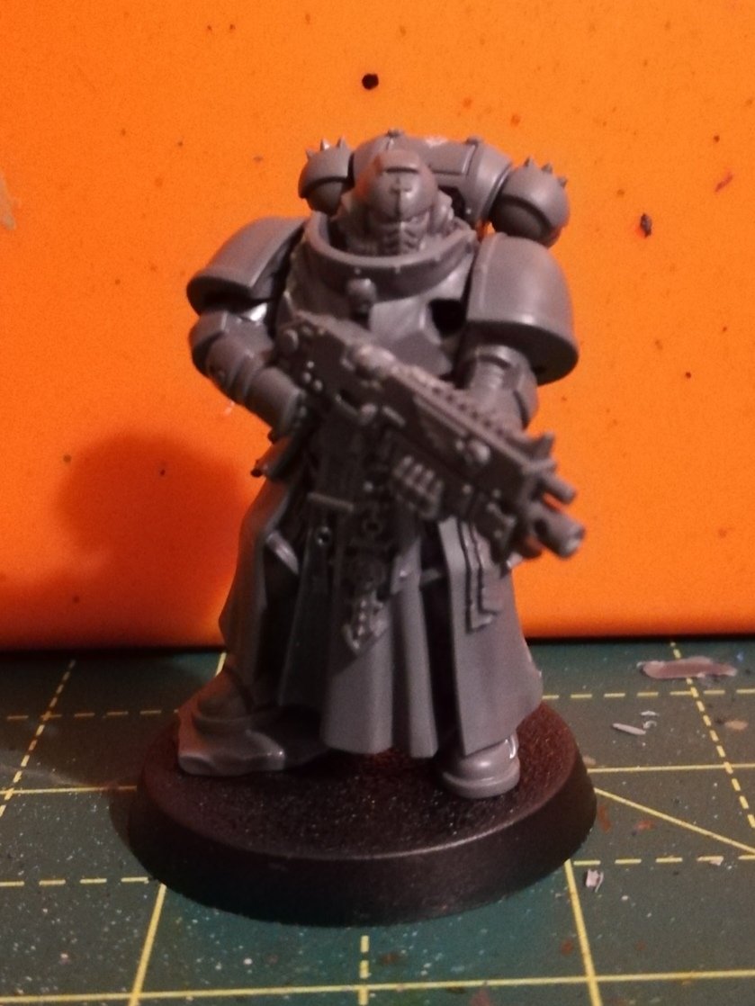 GSV_Empiricist's tweet photo. @ElementGames_ From me, it's a four-stack of dark angels: an intercessors squad I finally finished and three conversions: Company Master, Phobos Librarian and Veteran Intercessor Sergeant. #DarkAngels https://t.co/JhWA2OE7wv