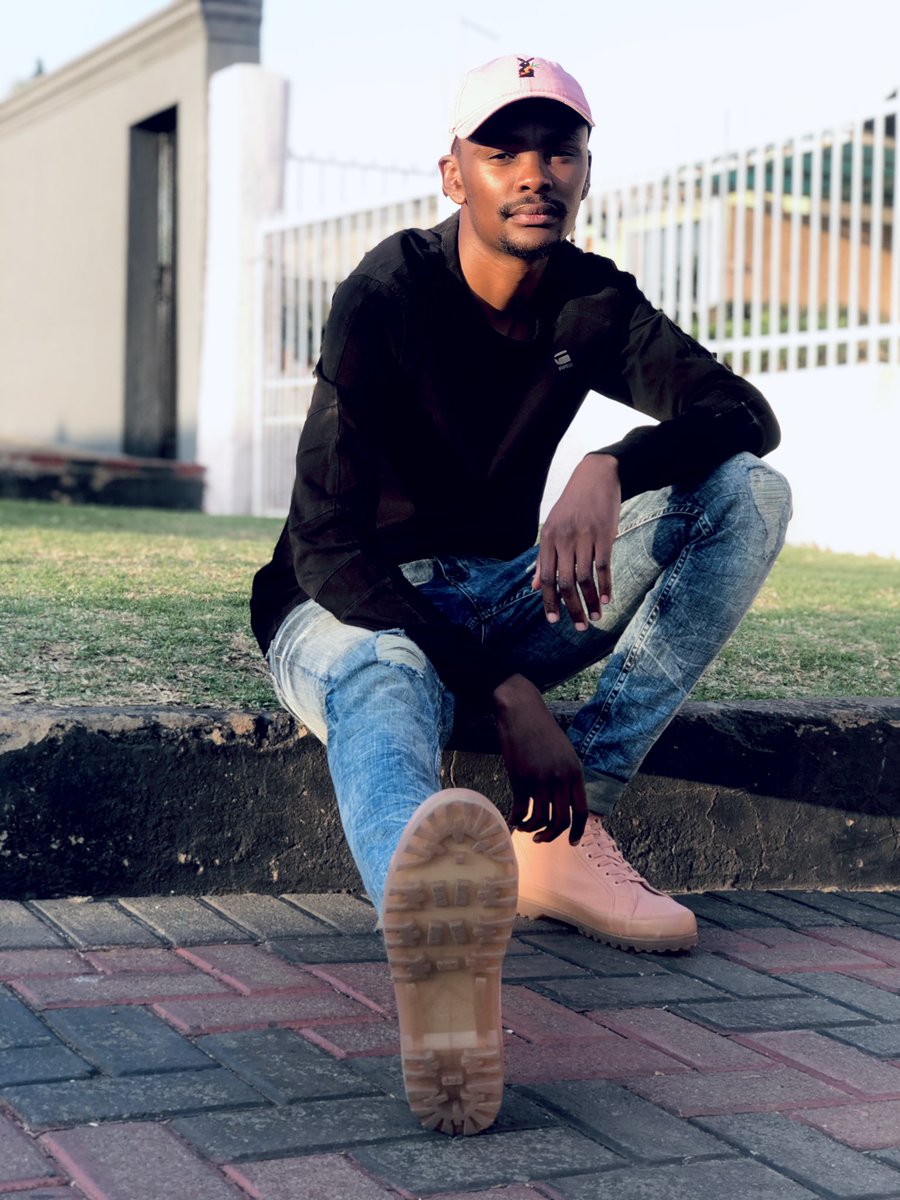 semi_tee's tweet photo. 2341 Alpina Boots @Superga_SA
๐ฅ๐ฅ
#Superga
#SupergaAlways
#PianoWaveProject https://t.co/1YdNJuwsAa