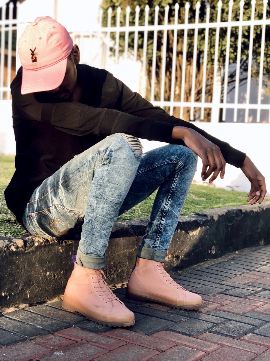 semi_tee's tweet photo. 2341 Alpina Boots @Superga_SA
๐ฅ๐ฅ
#Superga
#SupergaAlways
#PianoWaveProject https://t.co/1YdNJuwsAa