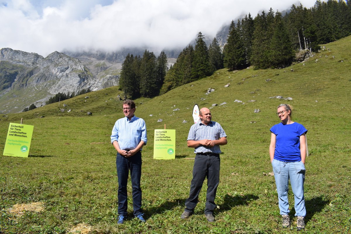 Das heutige Podium auf der Alp Ueschinen wurde rege besucht. Ein Dank an Albert Rösti, Nationalrat SVP und Aline Trede, Nationalrätin Grüne und dem Publikum! #jajagdgesetz #jagd #abstimmung