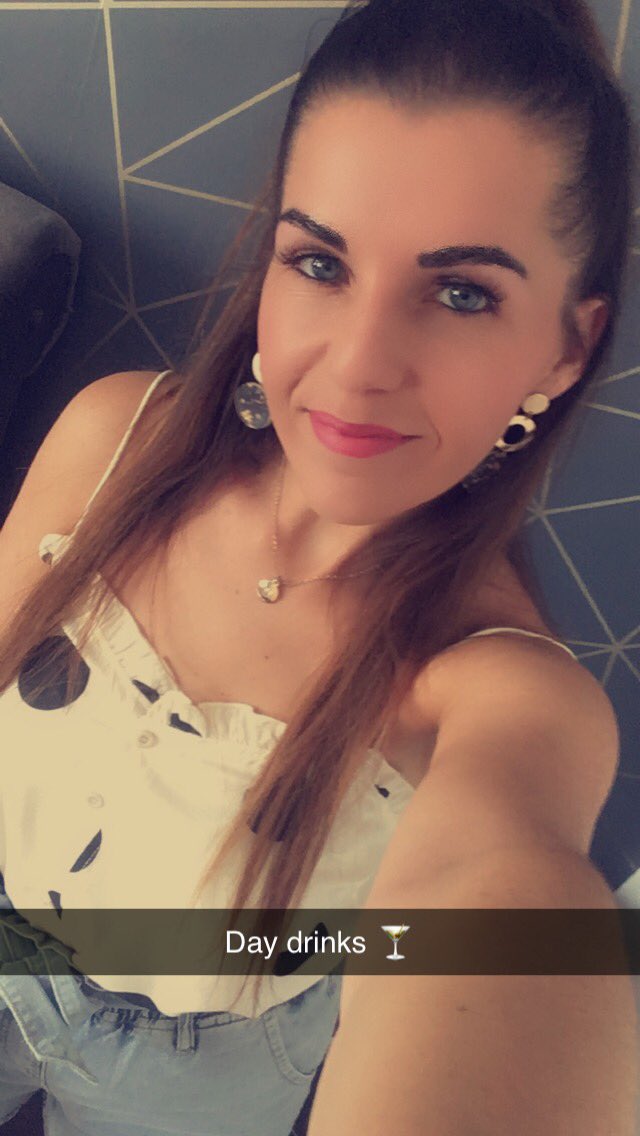 donlah05's tweet photo. Dayer 🍸#daydrinks  #wickersley https://t.co/CCK3wy6GQz