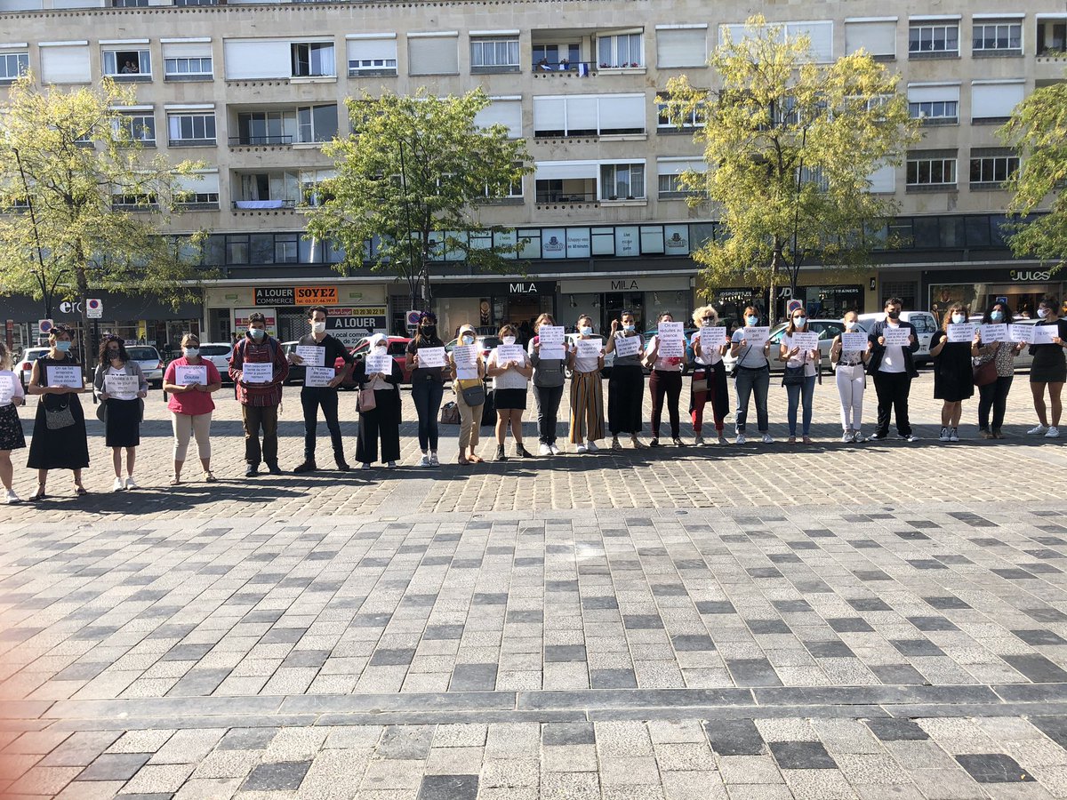 AouadiSheerazad's tweet photo. ❤️Notre action de cette après-midi ! 👍 je te crois 👍 Du monde très à l écoute et surtout des messages clair qui ont touchés beaucoup de monde 🙏.J ai senti un vrai moment de partage.
Merci à tous pour votre participation. 
#oncontinuelecombat 
#noustousvalenciennois #Jetecrois https://t.co/UmJmAmwBFE