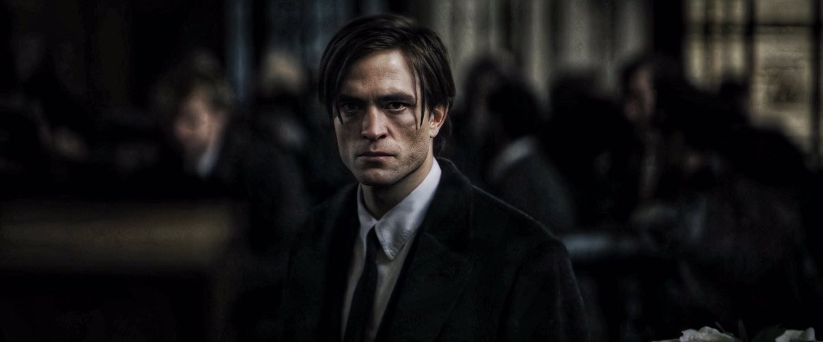BatSource1's tweet photo. Like if you were on board with Pattinson’s Batman casting from the very beginning https://t.co/G24IelsRaH