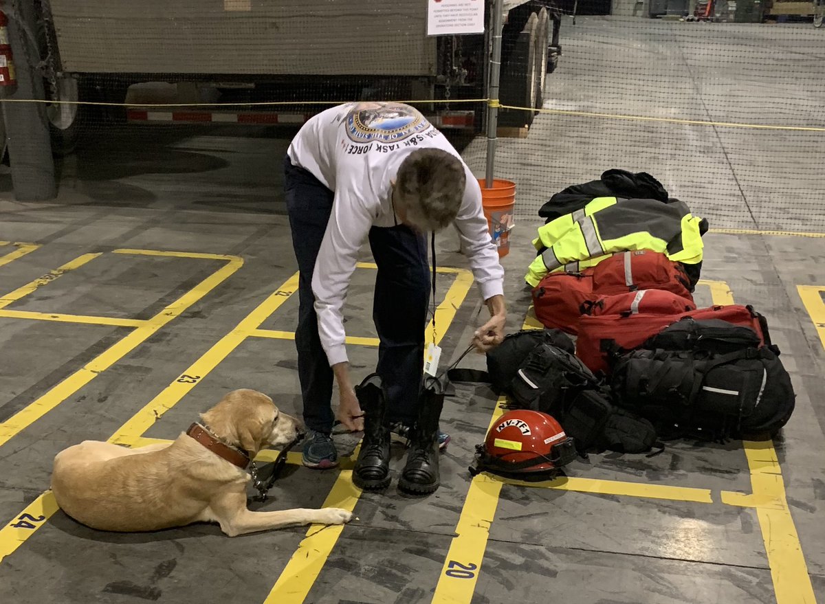 ClarkCountyNV's tweet photo. #Nevada Task Force 1 has deployed to Salem, Ore. w/a Canine Search – Human Remains Detection Team w/2 canines. #NVTF1 also deployed a Structural Specialist. Many are missing in the #OregonFires. Our team will be deployed to conduct search operations @ClarkCountyFD https://t.co/HJsk8d1bge