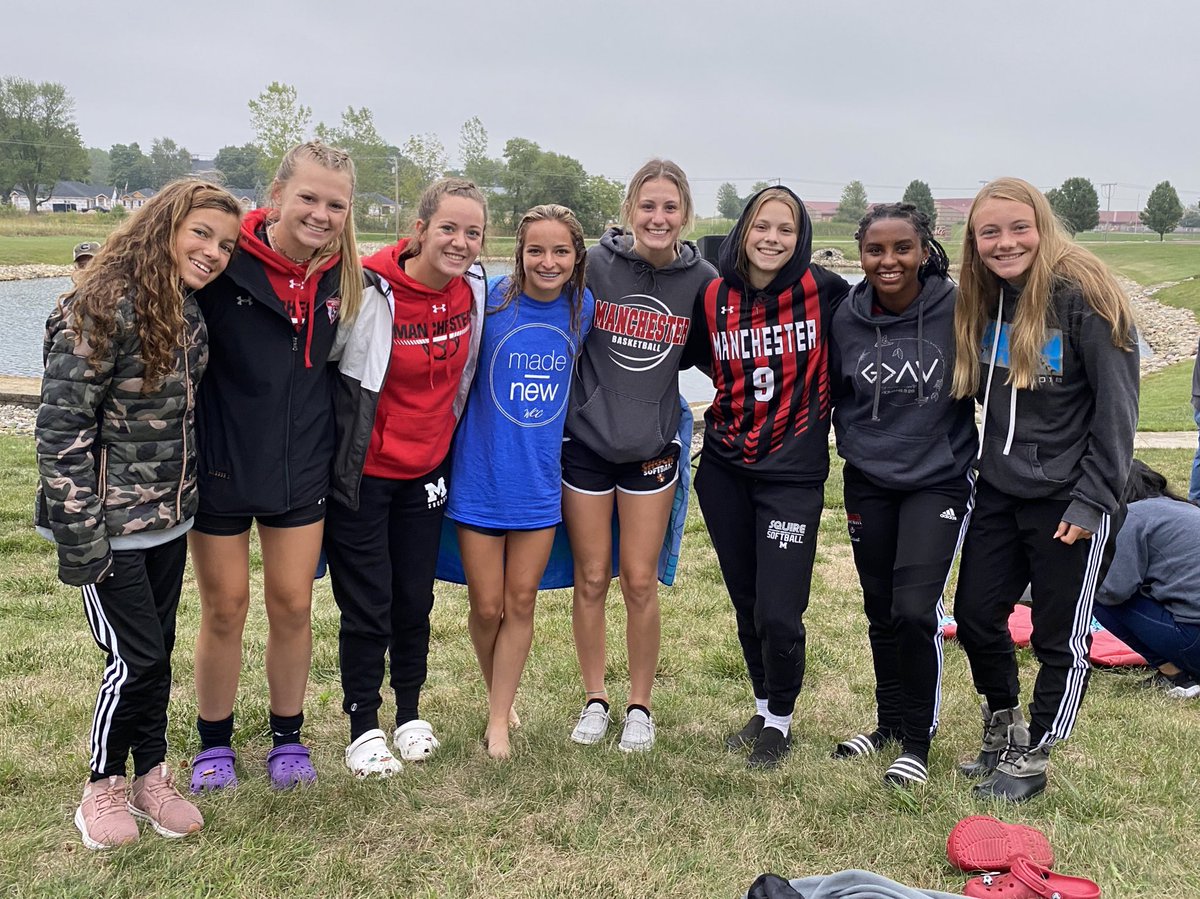 coachjennylee's tweet photo. Big day, big decisions! Some amazing growth from some amazing girls. Congrats on what you are on and off the field/course. Proud of you both! @Kailea400 https://t.co/FFFNiRuip9