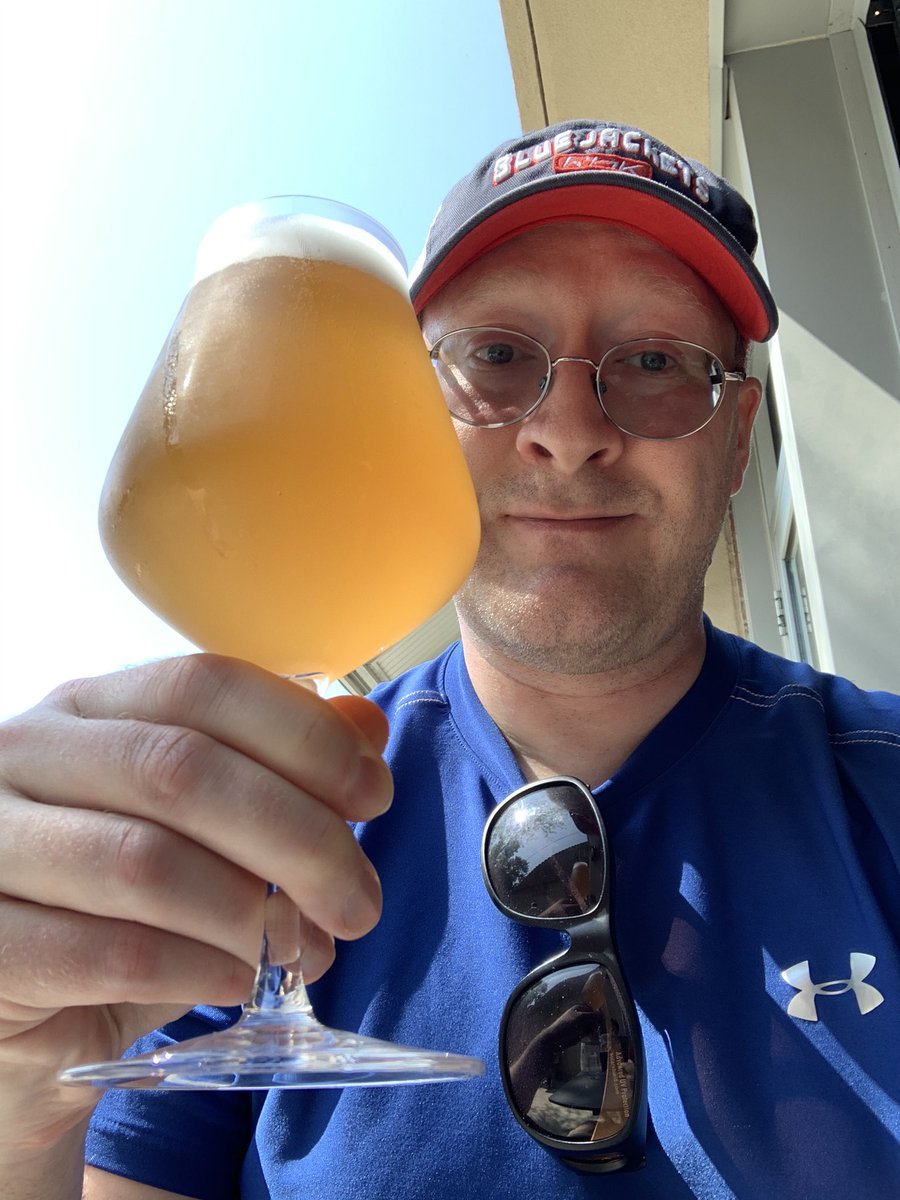 RealBMaxwell's tweet photo. Enjoying a @sipbrew Strawberry Vanilla Sour at #DeriveBrewing ๐๐๐บ๐บ๐ธ #drinklocal #ohiocraftbeer #CraftBeer @Geek_girl38 @Aflgirl126 @JonMontag @lhtetrick @zappafaye @BrewGuy_ @CATbrew13 @johanc77 @Stef_Pellerin @RodJBeerVenture @cedarflats https://t.co/SZAtwOe9AW