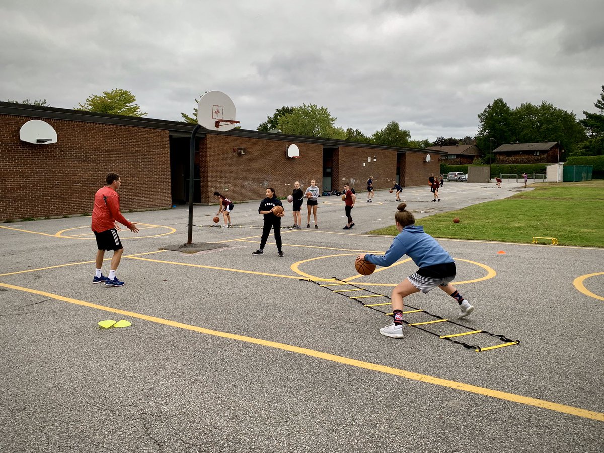 CoachCord's tweet photo. Warm’n up the 🏀 handles on a cool Sept evening.  @ONL_Basketball @ottawahoops https://t.co/c7ZzEpRcyi