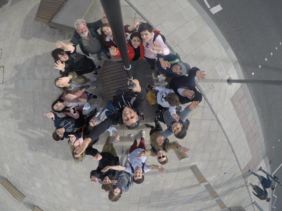 ColegioInglesUy's tweet photo. Hace un año la segunda generación de alumnos empezaba su viaje por Irlanda. Hoy, la nueva realidad, nos alejó de este sueño que con mucho esfuerzo y cariño hicimos realidad. Sin embargo, esta pausa forzada nos hace valorar mucho más estos momentos. https://t.co/WMkPC82whG