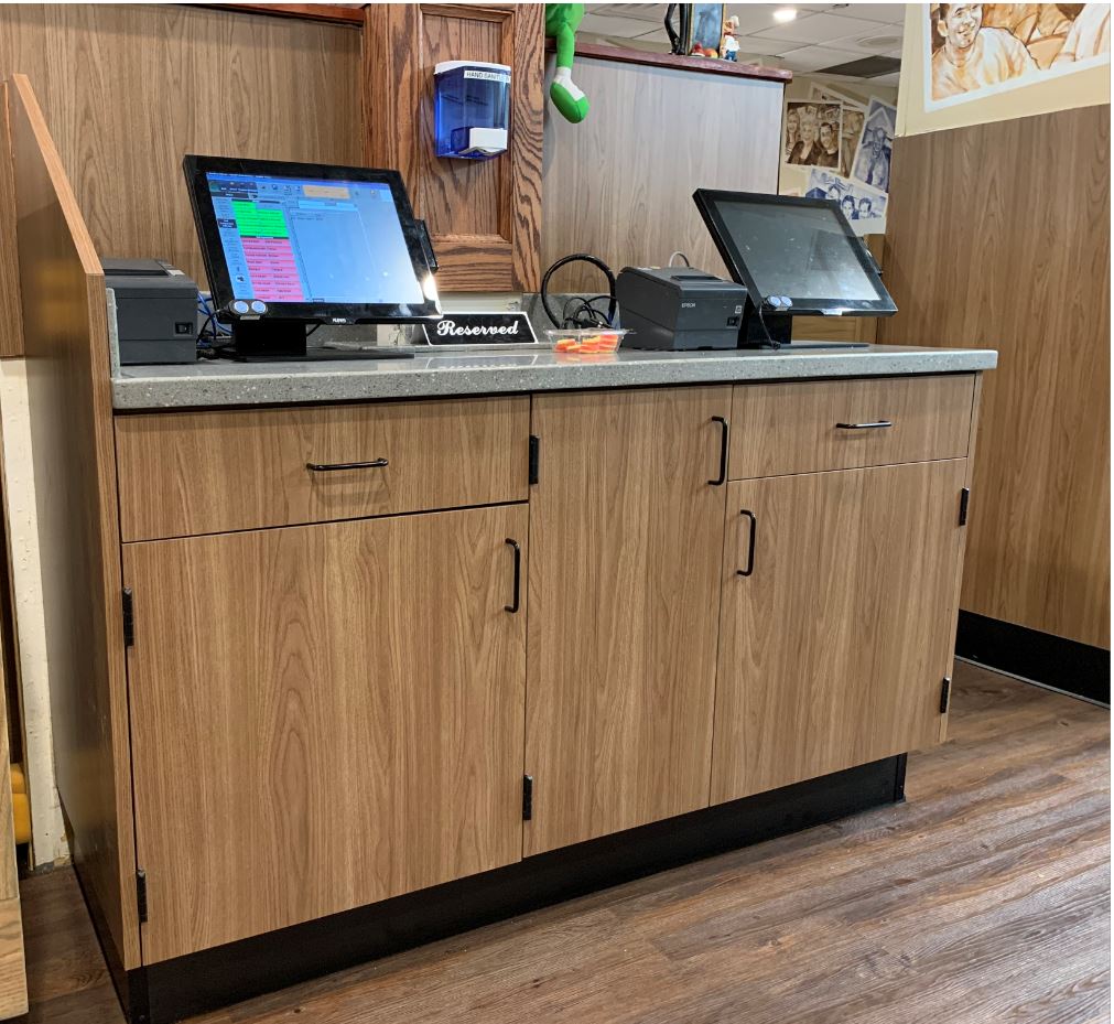 Heins_Marketing's tweet photo. Thank you @HymiesPA for selecting #BoldWoodInteriors We love the pickle bar!
Design Credit: Maggie Hampton @NobleHamptonInc Thank you Maggie!
#ThankYou #PickleBar #Pickles #WeLovePickles #millwork #custommillwork #hospitalityinteriors #interiors #hospitalitydesign #design https://t.co/gfCIbjkj5e