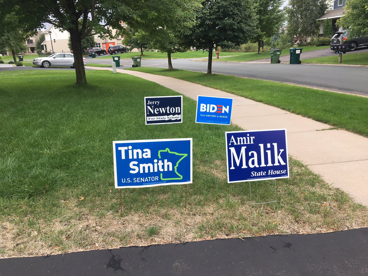 JessStrawn's tweet photo. Delivered lawn signs for MN Senator Jerry Newton today. @VoteJerryNewton @indivisible_nmh https://t.co/hpY018yGk4