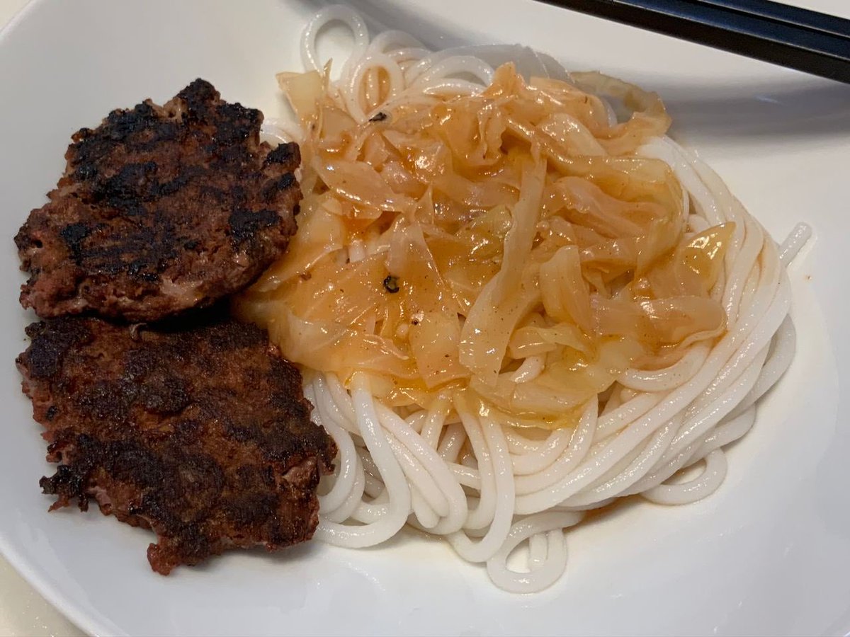 JojoSekri's tweet photo. JoJo Cooking Magic Homemade Sweet and Sour sauce with cabbage and rice noodles and fried beef
JojoCookingMagic Recipe
#friedbeef #cabbage #spices #naturalspices #naturalingredients #nofoodcoloring #nomsg #cooking #halalfood #halal #healthy #ownrecipe @jojosekri @jojocookingmagic https://t.co/H0uGFrIM9G