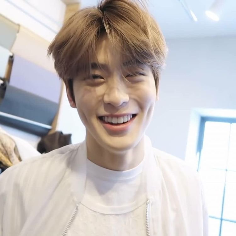 🌈𝙅𝙞𝙨𝙪𝙣★𝙅𝙤𝙡𝙚彡 tweet media