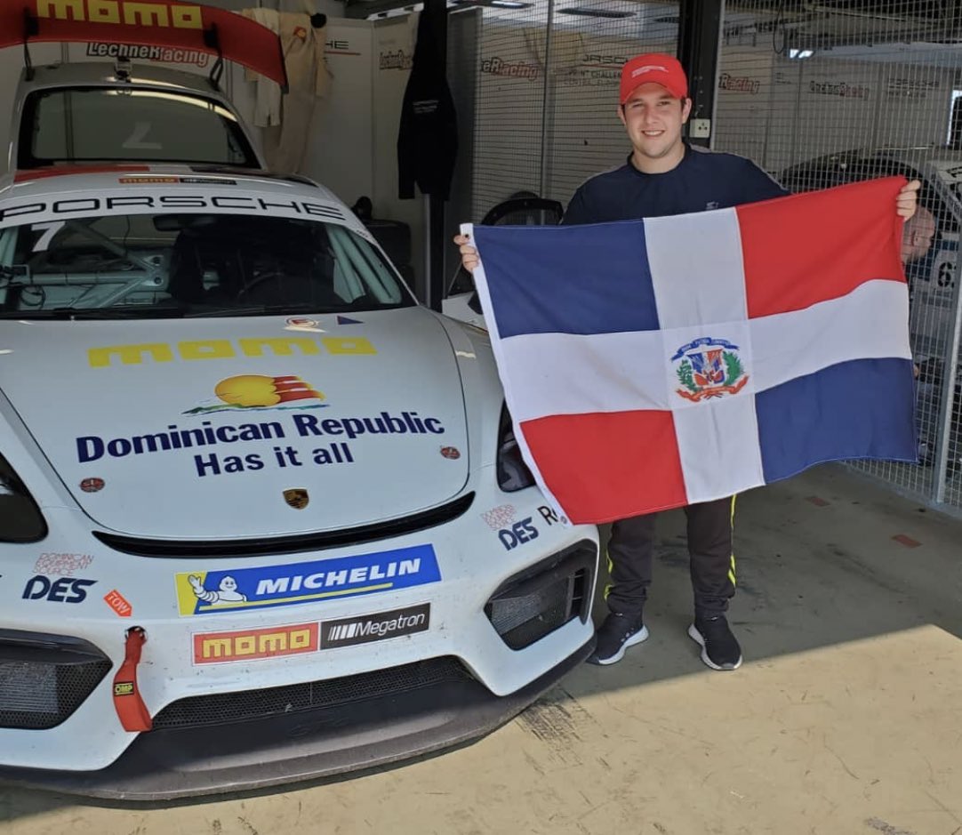 miderec_rd's tweet image. El piloto dominicano🇩🇴🔝, Jimmy Llibre, continúa mostrando su gran nivel, logró junto a su equipo en el día de hoy la primera posición🥇 del Porsche Sprint Challenge. 

¡Felicitaciones campeón! ¡Seguimos por más! 🙌🏼 

#OrgulloDominicano 
#DeportePorElCambio #Miderec
