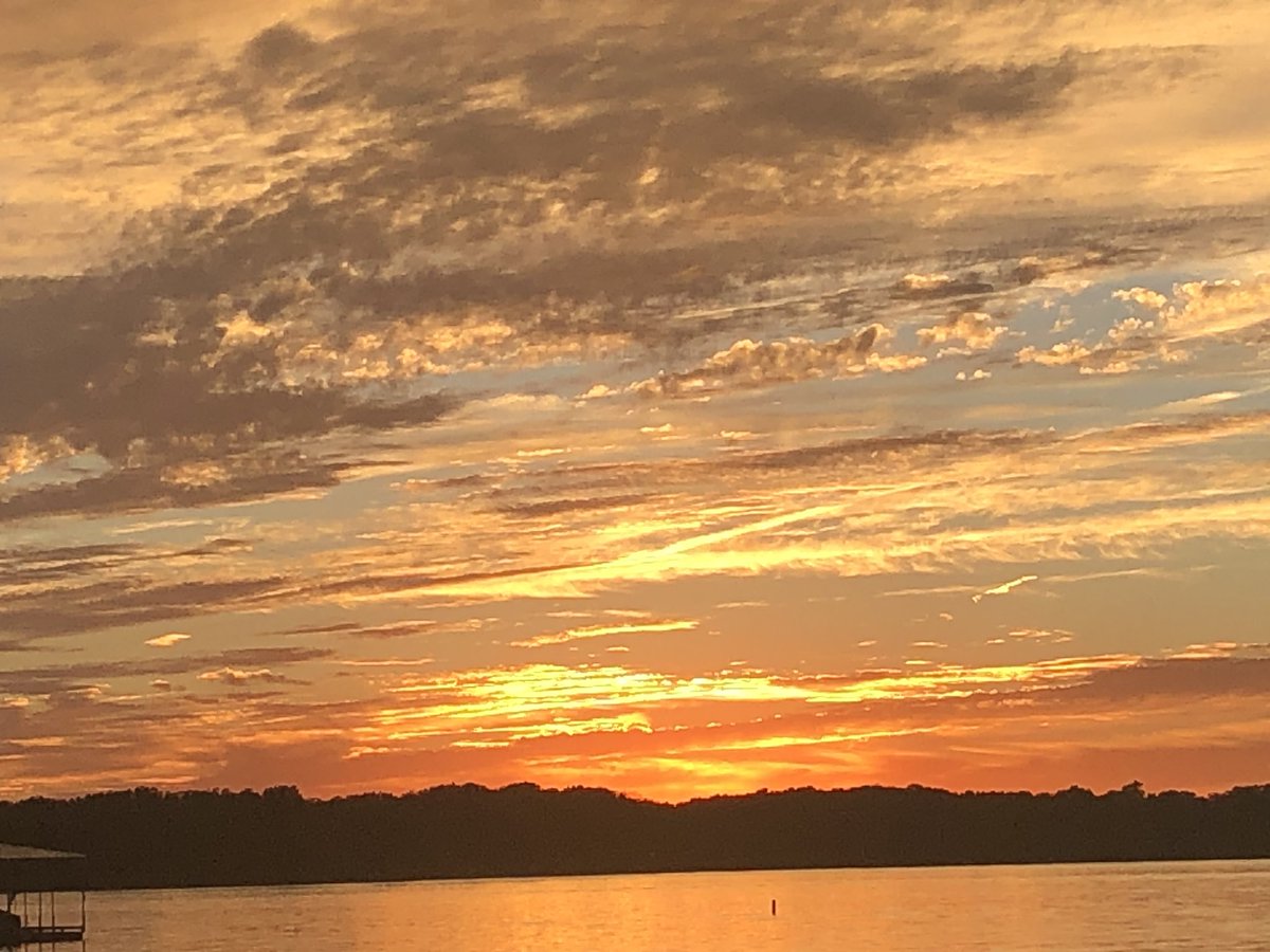 JbdbJune211986's tweet photo. THOUGHT: I saw my wife, even though she was in pain, be kind, thoughtful and considerate to everyone. She never complained!! She was the most encouraging person!!! That is what I try to do, to honor her. Leave people feeling better than they were before you met them! #missdeb https://t.co/rtkygpwznT