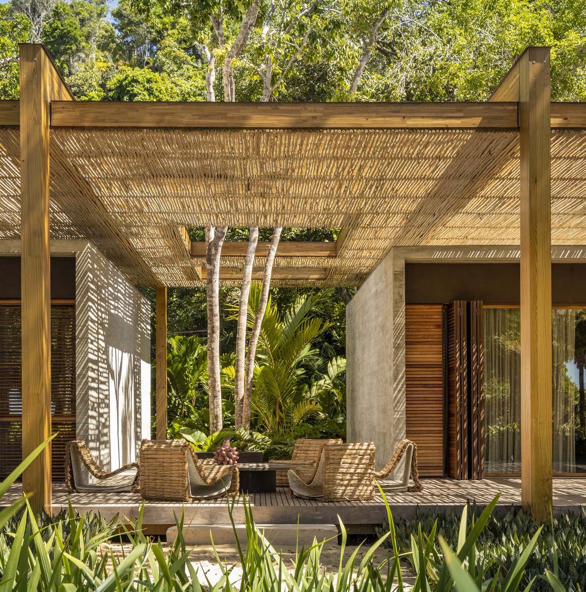 NATALIALABEL's tweet photo. Another episode of Brazilian architects are top tier. https://t.co/nJ4hVf1Oke