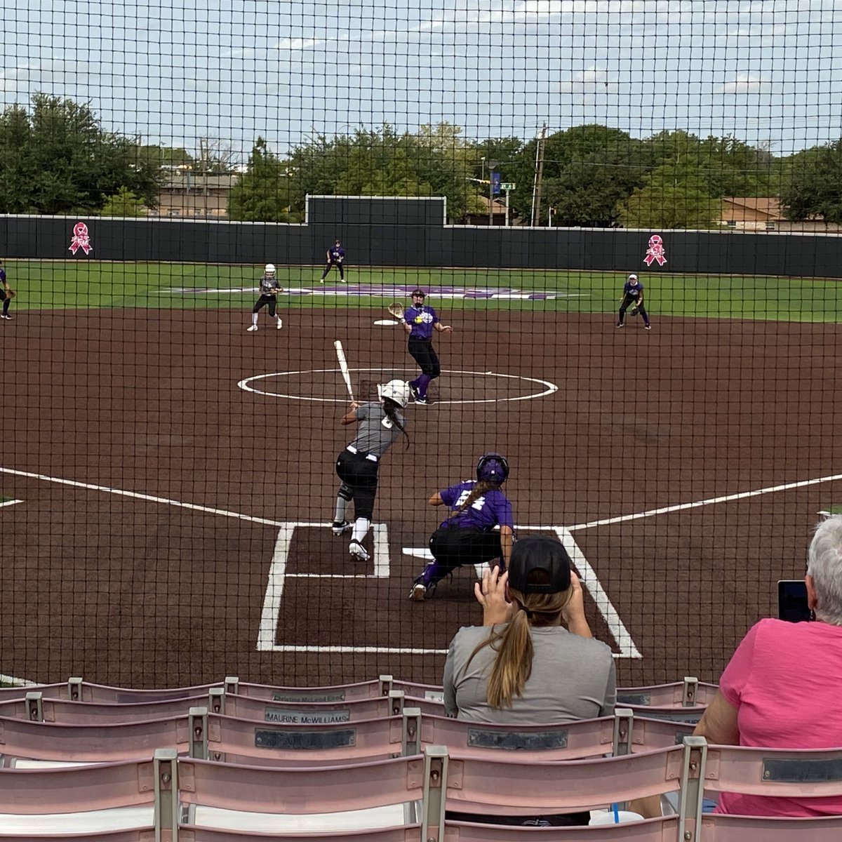KHardinEDU's tweet photo. Nothing like a little Saturday morning softball scrimmage with @ACUedu @ACU_Softball and the fam. Got to see @katelyn_belch hit a bomb out the the left field side. Day. Made. https://t.co/tTP3HMIGWL