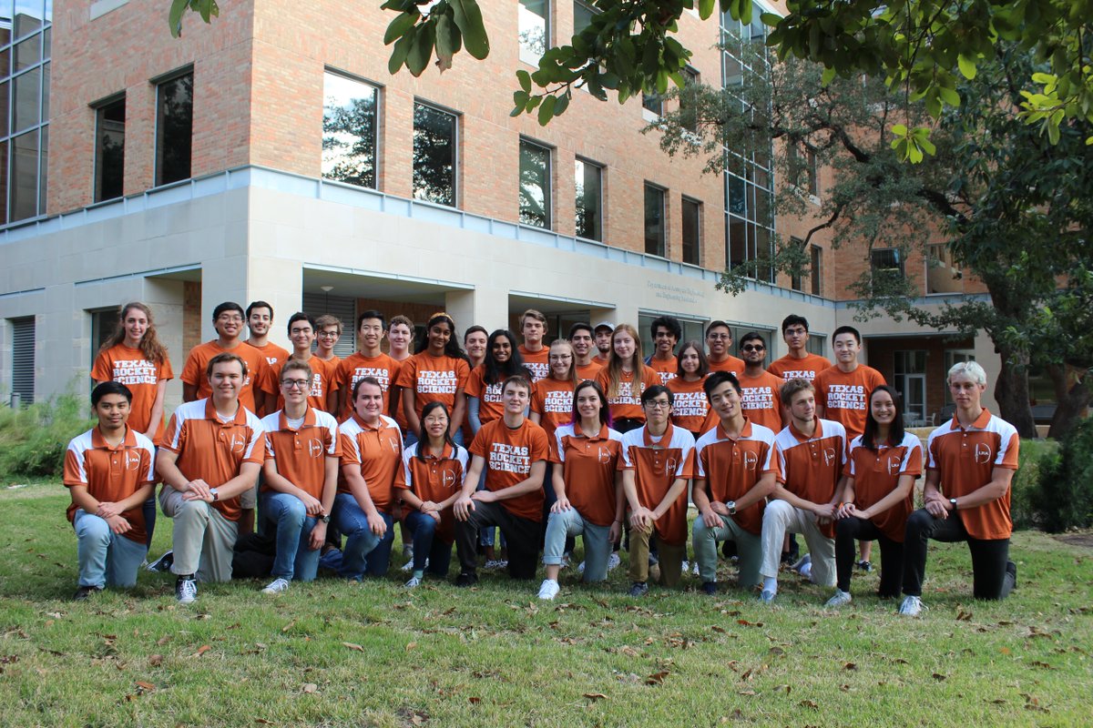 UTexasRocketry's tweet photo. LRA Day is tomorrow! Join us from 6-8pm to learn about our club, talk rockets, and meet the officers! If you’re interested in joining LRA this is the event to be at!
For more info and to get the zoom link, go to our website:
https://t.co/wAjoH2VcDo https://t.co/17piU0ynx3