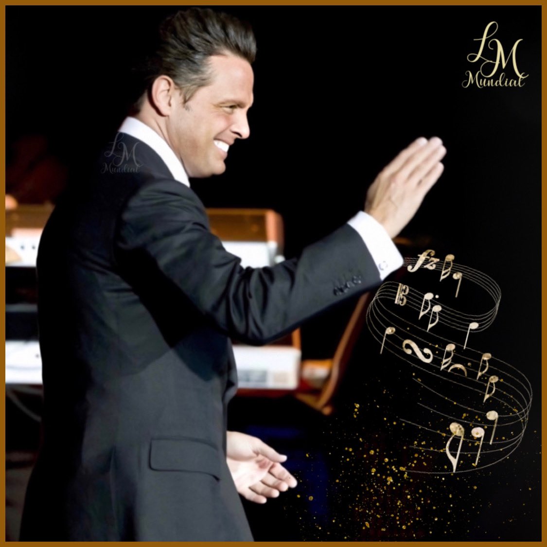 LM_mundial's tweet photo. Apaguen el mundo y enciendan la música 
El alma quiere melodía, tu melodía @LMXLM 

 #LuisMiguel
#ℒuismiguelℳundial✨ https://t.co/MAzf55Z4ek