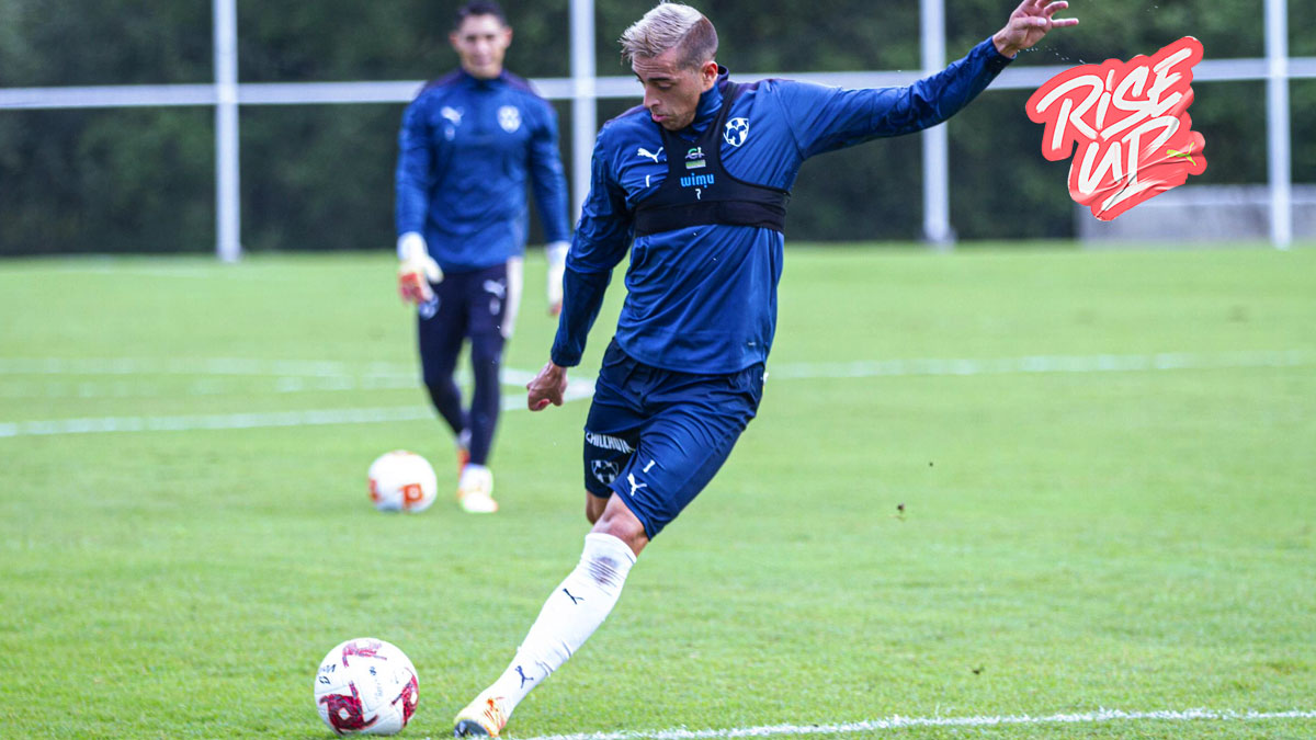 Rayados's tweet photo. 👟| Con intensidad en cada entrenamiento. #RiseUp 🌄

#RisePack | @PUMAmexico 
#ArribaElMonterrey https://t.co/wM9g3GeYxB