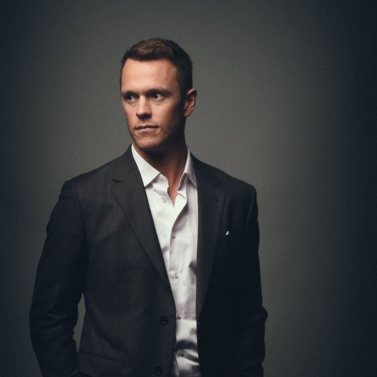 day 34 of jonny as puppies 