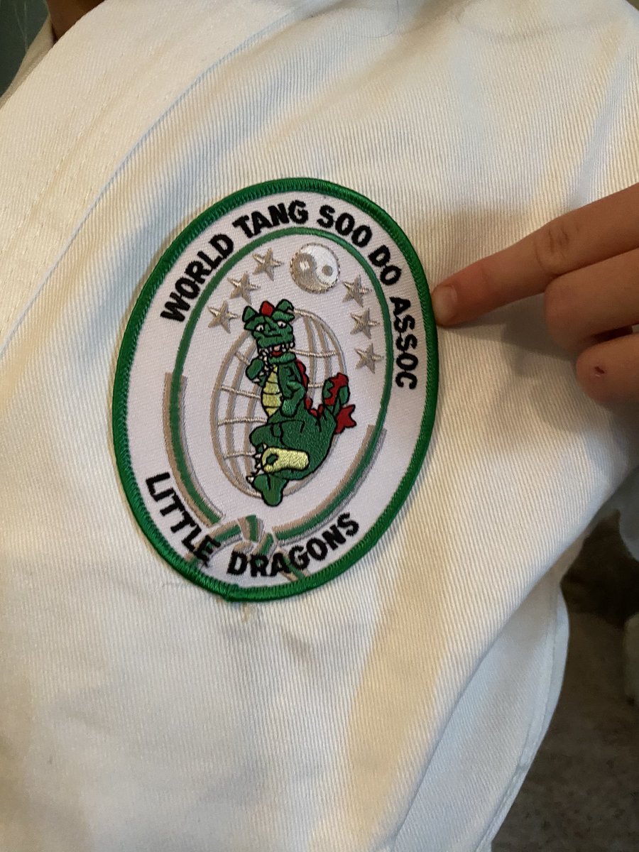 SharonChenTV's tweet photo. Earned my #MomStripes today. It’s probably my biggest #MomProject yet, I had to sew a patch onto #MyBug’s Karate #Ghee and it’s even on straight! 🏅 🏆
#NoBloodShed #NoCrazyStrings #NotIronOn #PatchWork #sewingproject #MomMedal https://t.co/CgFJAS31kT