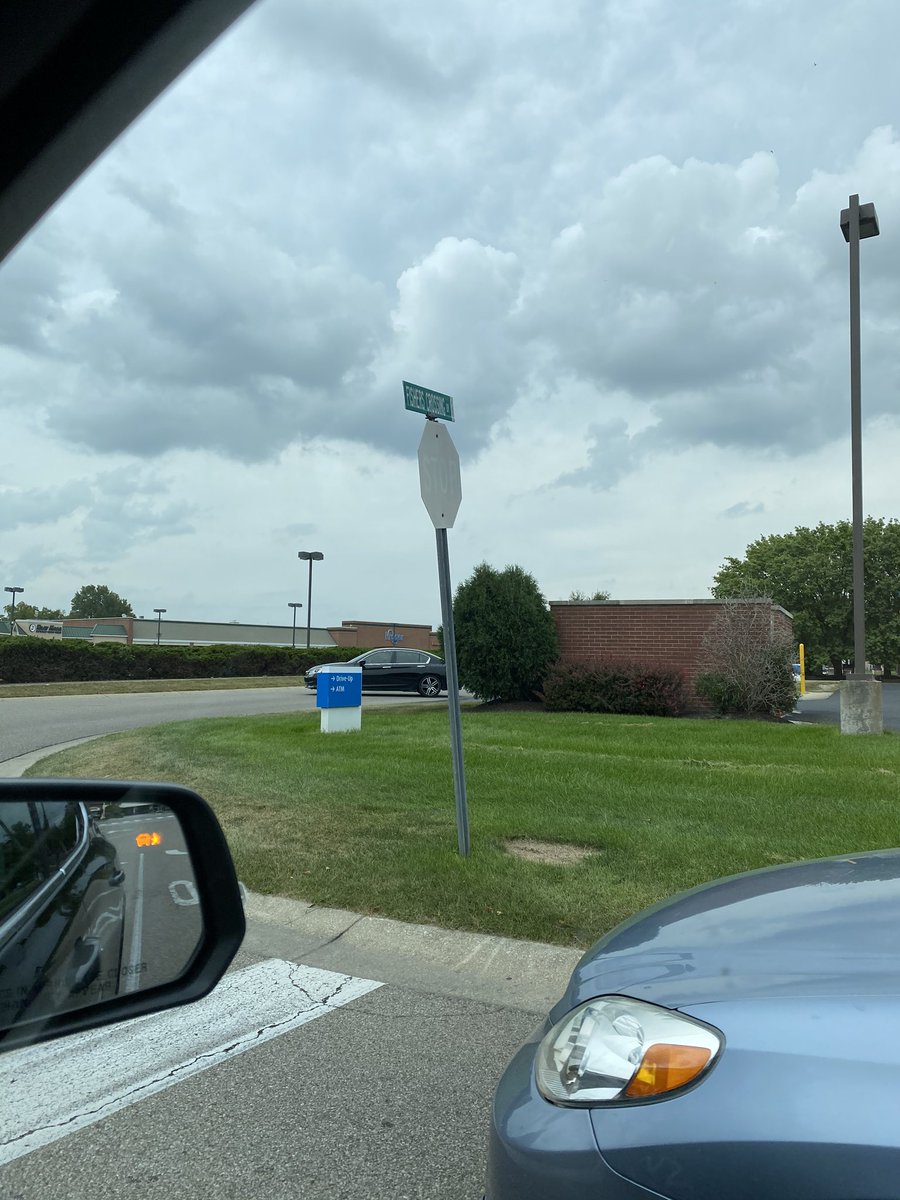AllisonMayerWSA's tweet photo. Stop sign at fishers crossing by the Starbucks NEEDS REPLACED!  Completely faded @FishersIN @Fishers_Police @FishersDPW https://t.co/amdE5AlZD5