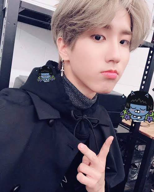 Stprocrastinati's tweet photo. HONGDAE | AU minsung 🌆🌂

Donde Jisung utiliza canciones de Baek A Yeon para poder expresarse respecto a su relación con Minho y Minho es el novio de la dueña de las canciones. https://t.co/jQu92jiUYO