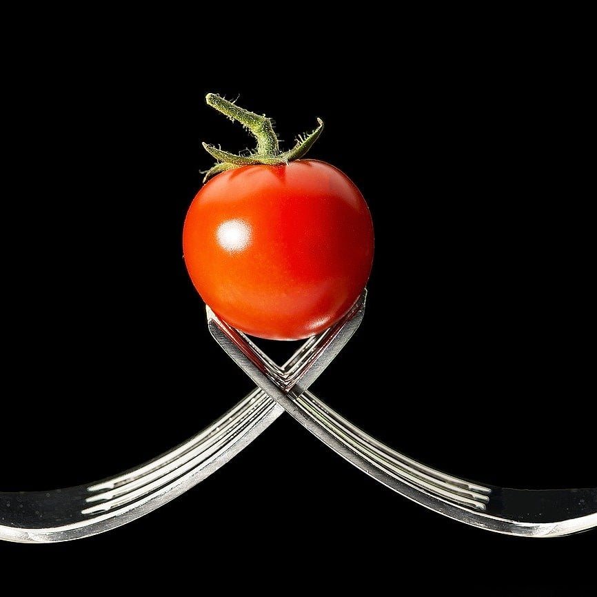 Fooddares1's tweet photo. Do you know tomato Good for the Skin and Hair

#tomato #tomatoes🍅 #tomatoesfordays #tomatosoup #tomatoplant #tomatoextract #tomatoegg #tomatoesfromthegarden #12tomatoes #tomatoepie #tomatosauce #tomatoTuesday #tomatoseason https://t.co/DRLJfvQZaK