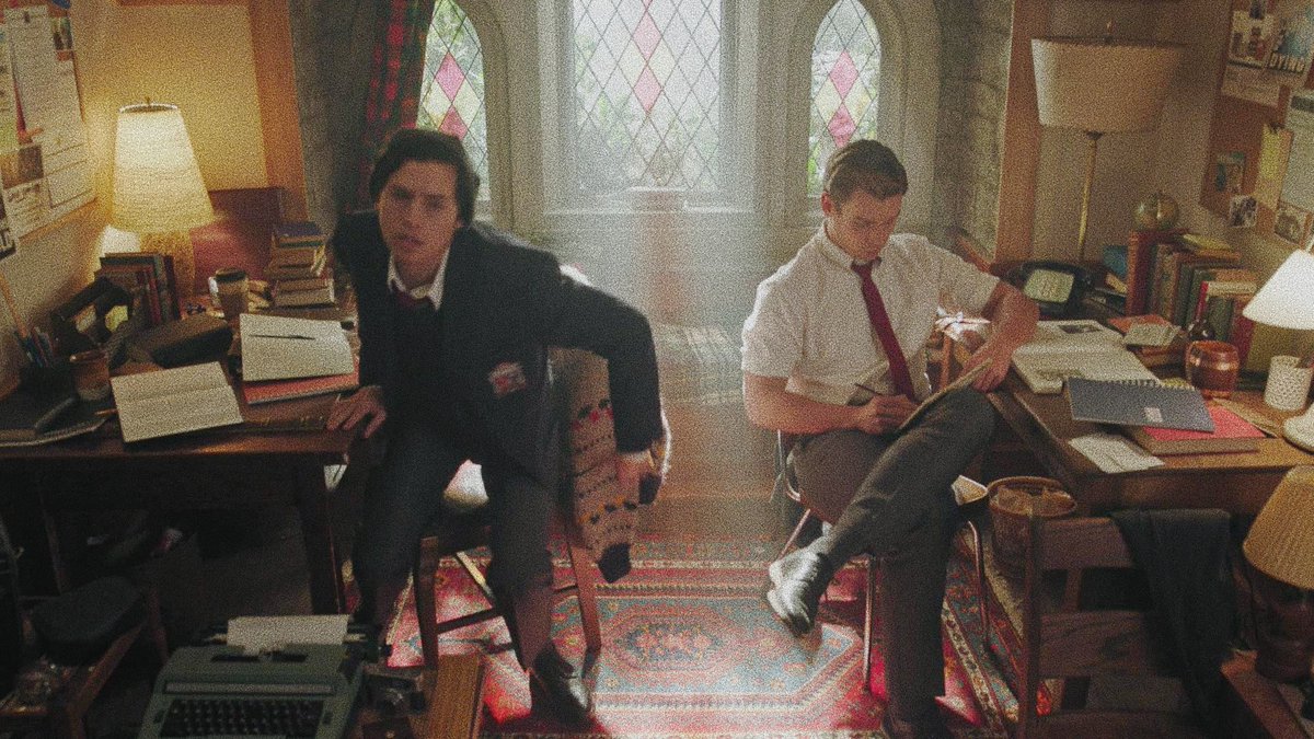 best of bughead (@bugheadcaps) on Twitter photo 