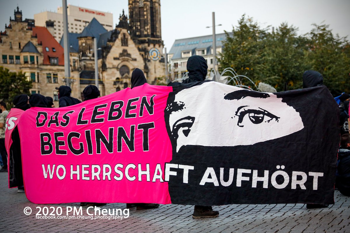 pm_cheung's tweet photo. Rund 800 Menschen demonstrierten am Samstag in #Leipzig gegen die Abschottungspolitik der EU und das autoritäre Regime der Volksrepublik China.
Hier die Bilder:
https://t.co/huX11RWyWo
#StormTheFortress #BreakAllBorders #standwithhongkong #HongKongProtests #hongkong https://t.co/2BuweHDrK7