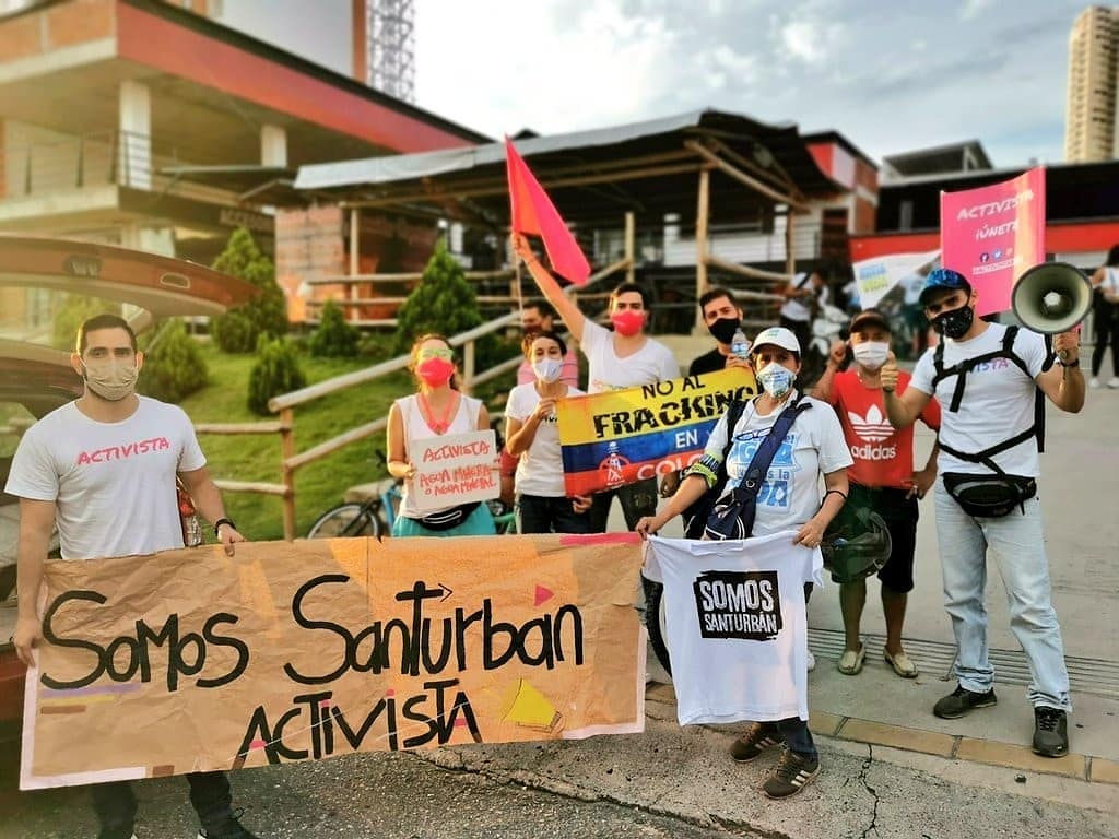 ActivistaStder's tweet photo. 🔵 El Páramo de Santurbán es la causa ciudadana más legítima e indispensable que nos une en este momento.

🛡 Su defensa es nuestro compromiso 💪. 

#SomosSanturbán
#SomosSanturbán https://t.co/UHjmCvDt4D