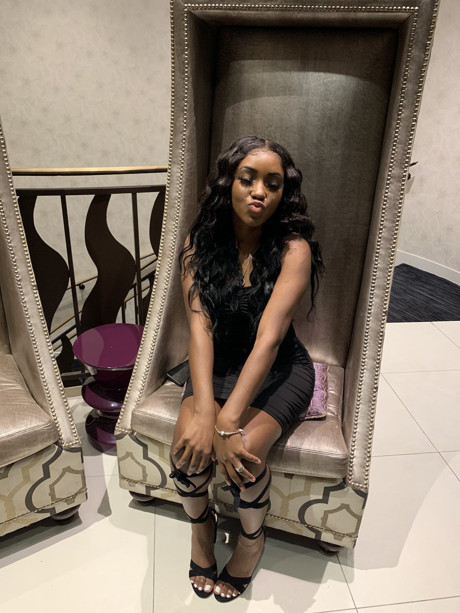 I don’t believe in competition. You’re not me. That’s it. 💸😍