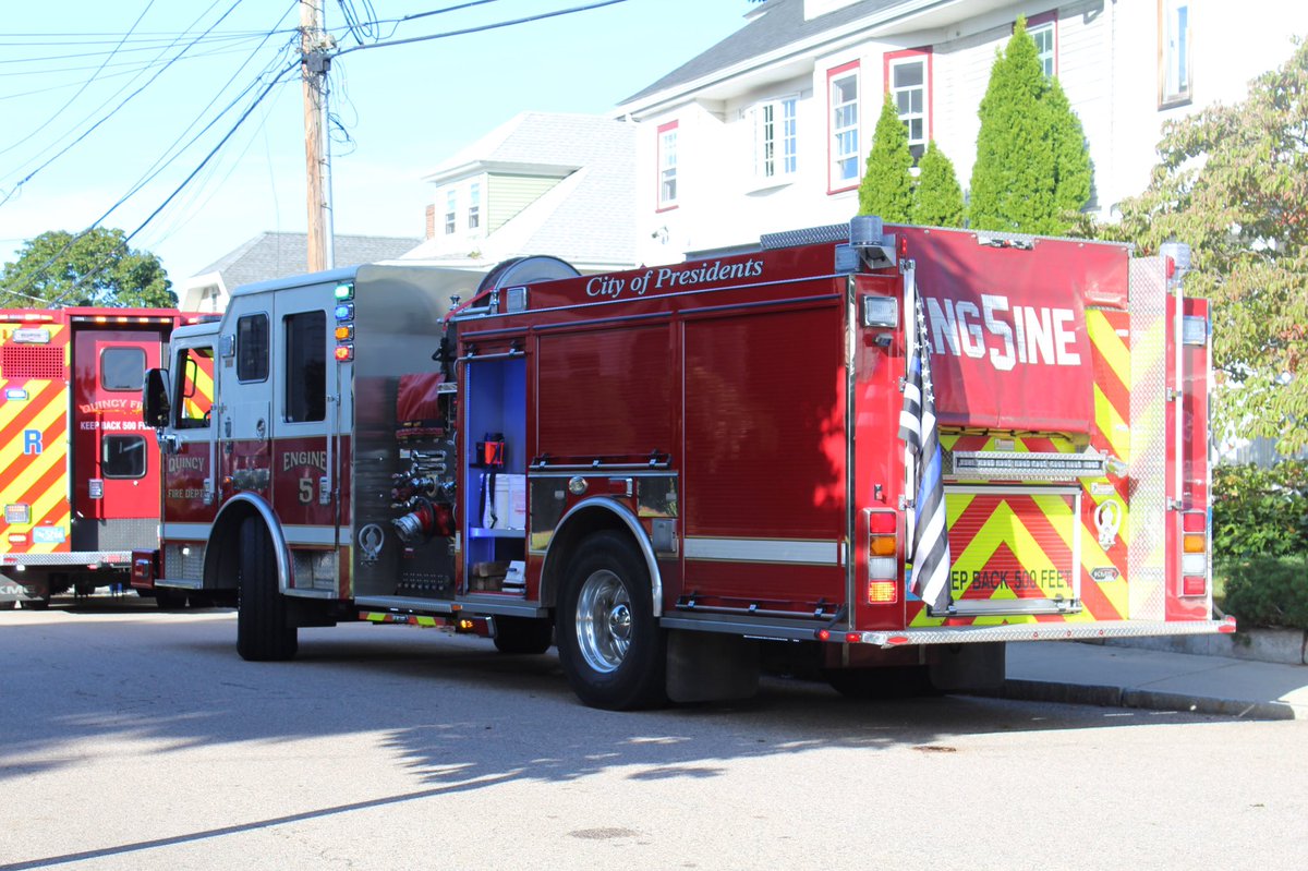 fiahspahk's tweet photo. Quincy 3rd alarm 7 Roselin Ave https://t.co/kH9Fmoi84u