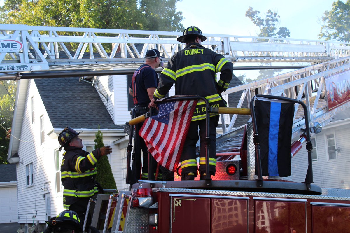 fiahspahk's tweet photo. Quincy 3rd alarm 7 Roselin Ave https://t.co/kH9Fmoi84u