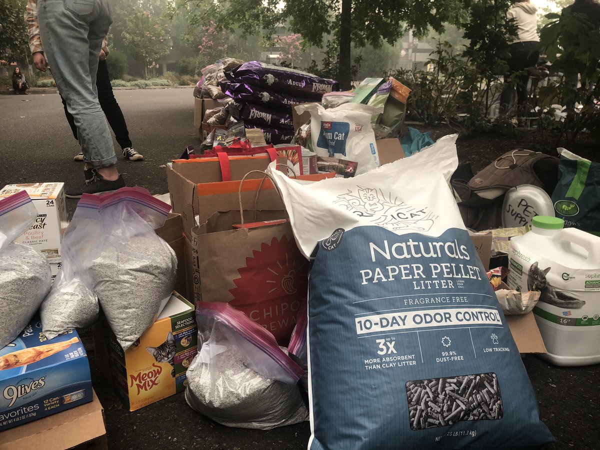 Also dog/cat food and pet supplies are being given out to those in need.  #OregonFires  #fires  #portland  #mutualaid