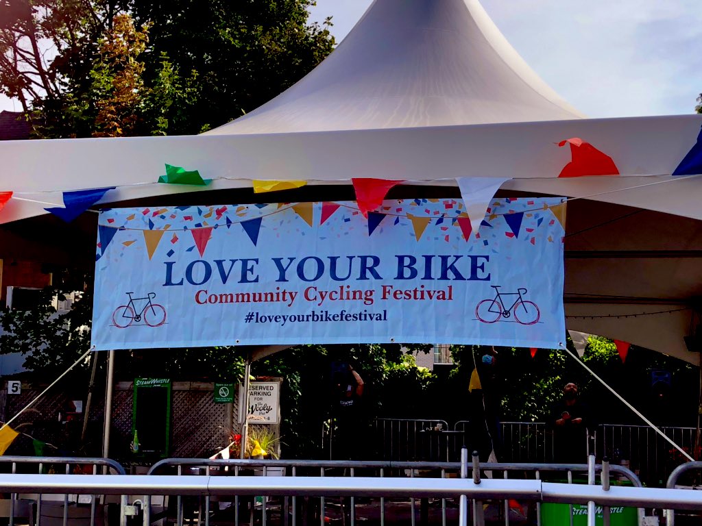 jborthwik's tweet photo. Thanks 4 the coverage of @LoveYourBikeFe2 today @JessicaSmithCTV. We are grateful to our community for coming out and celebrating active transportation. Thx 2 @Standrewsguelph #TwoRiversChurch @activeguelph @speedriverbike #ParamountBikes @SteamWhistle & our hosts @The_Wooly_Pub! https://t.co/Fc9WcSaOmM